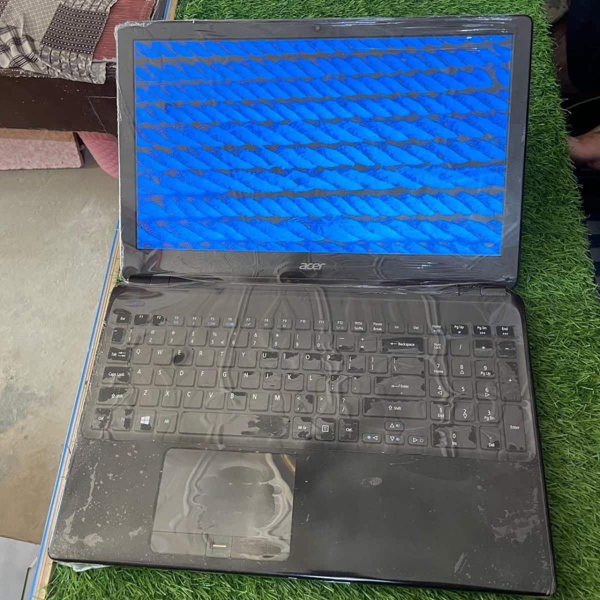 Acer TravelMate P455 business laptop with Intel Core i5 4th Gen processor, 128GB SSD 2Gb Graphic Card